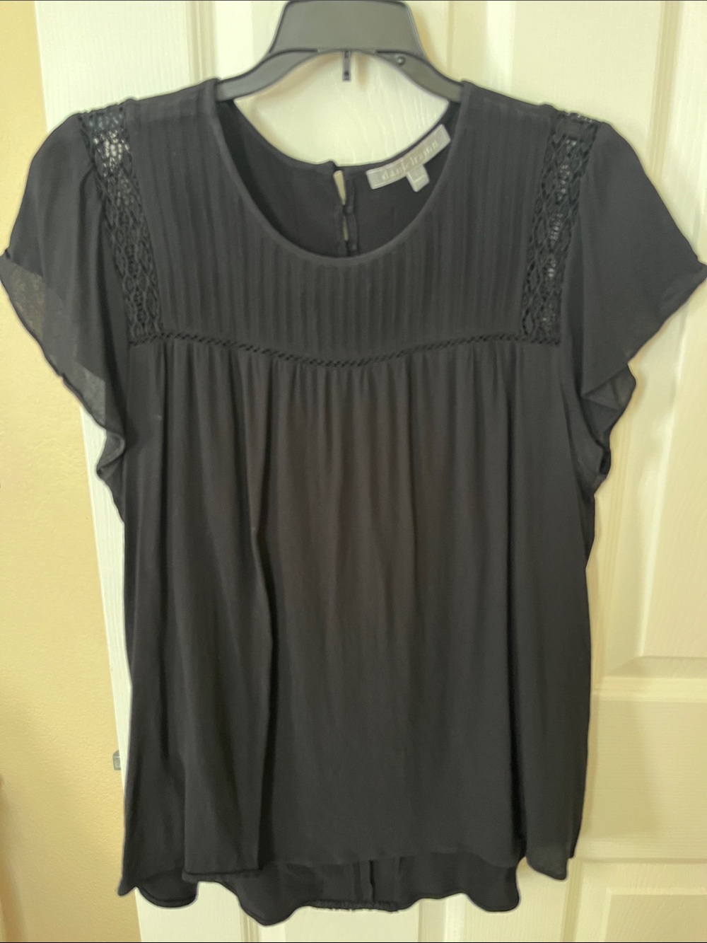 Daniel Rainn Black Short-Sleeve Pleated Yoke Blouse
